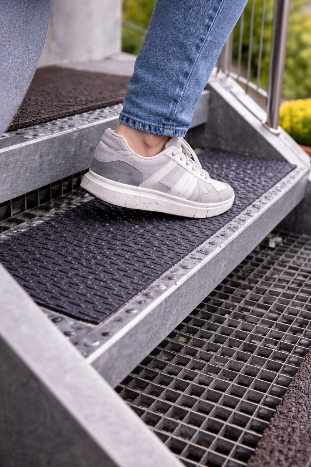 Gitterroste im Frühling: Die unterschätzte Gefahr vor der eigenen Haustür